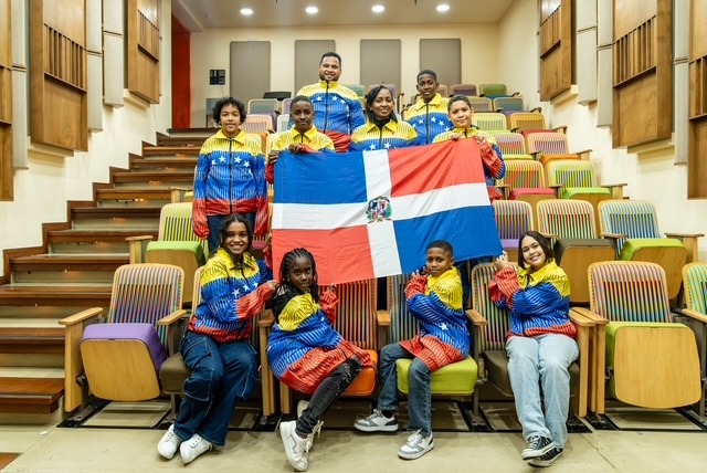 Niños de la Orquesta Punta Cana viajan a Venezuela y viven experiencia musical
