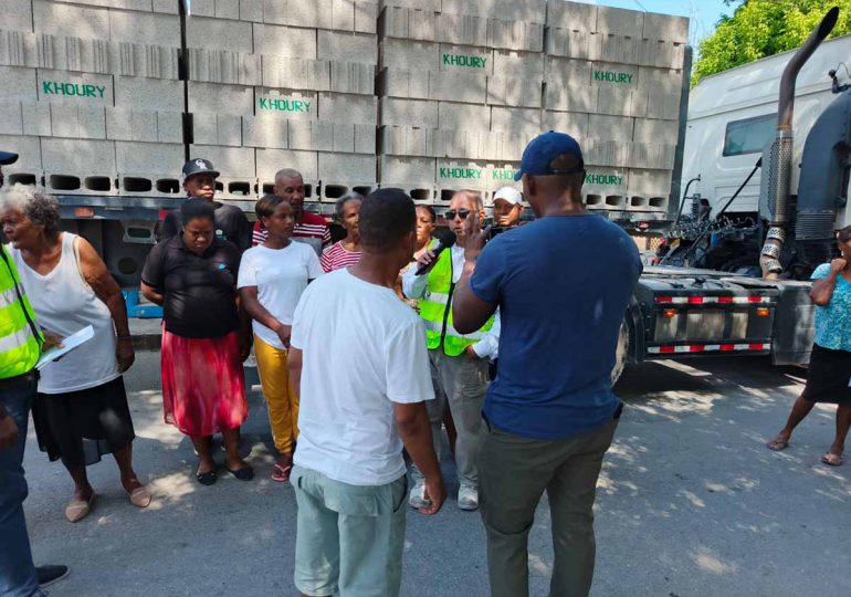 Donan materiales de construcción para levantar viviendas a familias vulnerables en Barahona