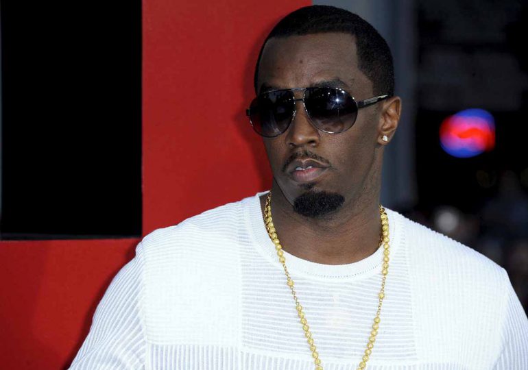 Exnovia de Diddy testifica que él le dio unos 150.000 dólares en un "contrato de amor"