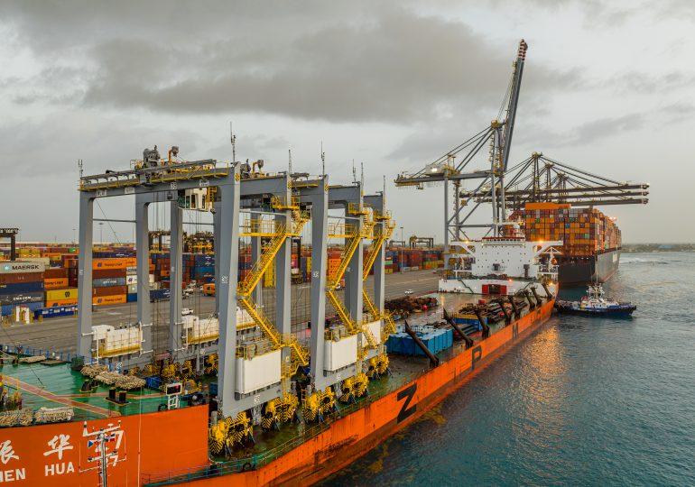 DP World Dominicana fortalece su capacidad operativa con la incorporación de tres nuevas grúas RTG