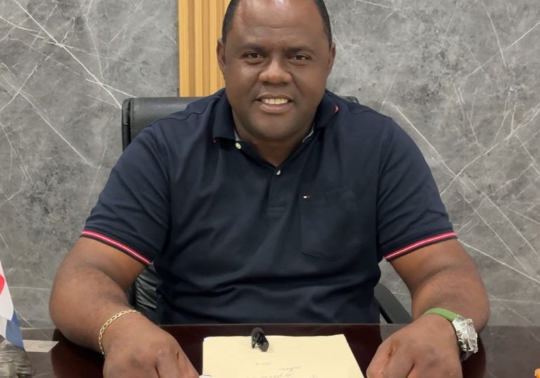 Alcalde de Las Matas de Farfán critica a agentes de Digesett y defiende a motoristas