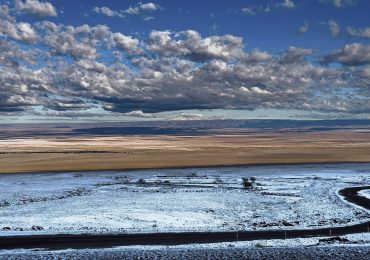 Cae nieve en el desierto de Atacama, el más árido del mundo, en el norte de Chile