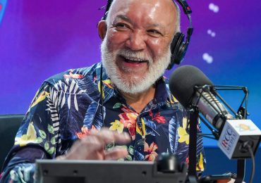 Jochy Santos cumple hoy 71 años