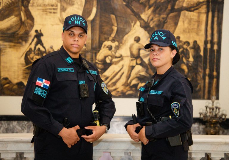 Video| Policías reciben capacitación sobre uso correcto de nuevo uniforme, equipos y armaduras