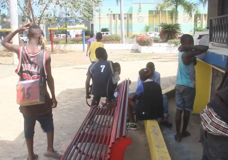 Alcalde Riveron denuncia que CONANI busca instalar casa de acogida de menores haitianos en Dajabón