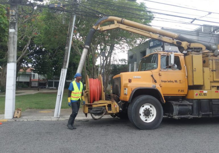 Alcaldía del Distrito Nacional amplía limpieza preventiva para mitigar efectos de las lluvias