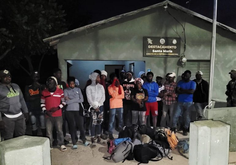 Dos grupos de migrantes indocumentados fueron interceptados en Dajabón y Montecristi