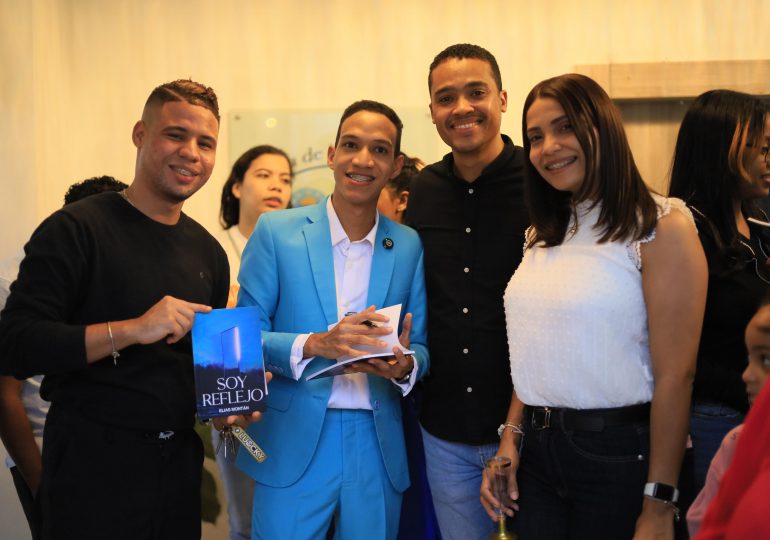 Ponen a circular el libro “Soy Reflejo” de Elías Montán dirigido a transformar por buen camino