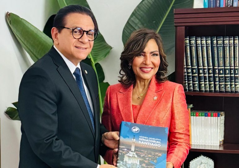 Senador Daniel Rivera resalta alianza organizaciones Fort Myers para impulsar desarrollo Santiago