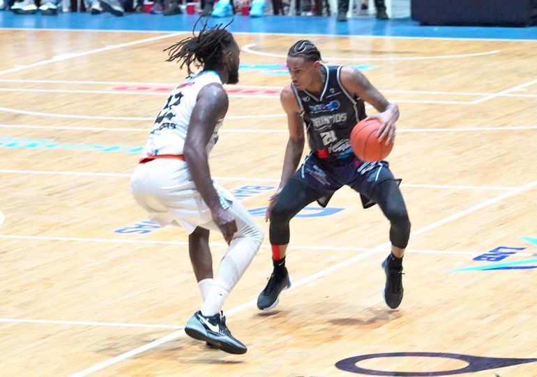 Marineros abren fase de eliminación con triunfo sobre Titanes