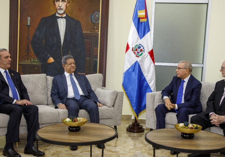 Roberto Rosario asegura que diálogo sobre crisis haitiana de Abinader con expresidentes no tendrá éxitos