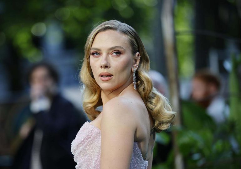Scarlett Johansson, líder dentro y fuera de la pantalla en 'Jurassic World: El renacer'
