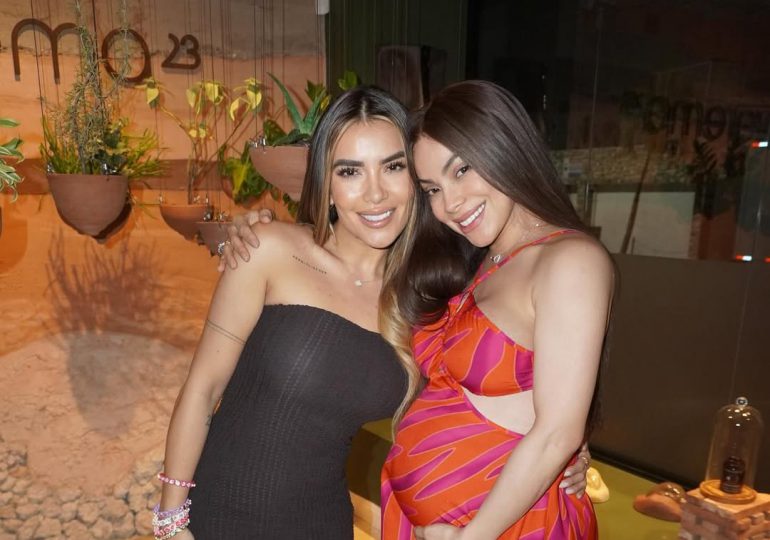 Dania Méndez celebra reencuentro con La Materialista: “Amistades para toda la vida”