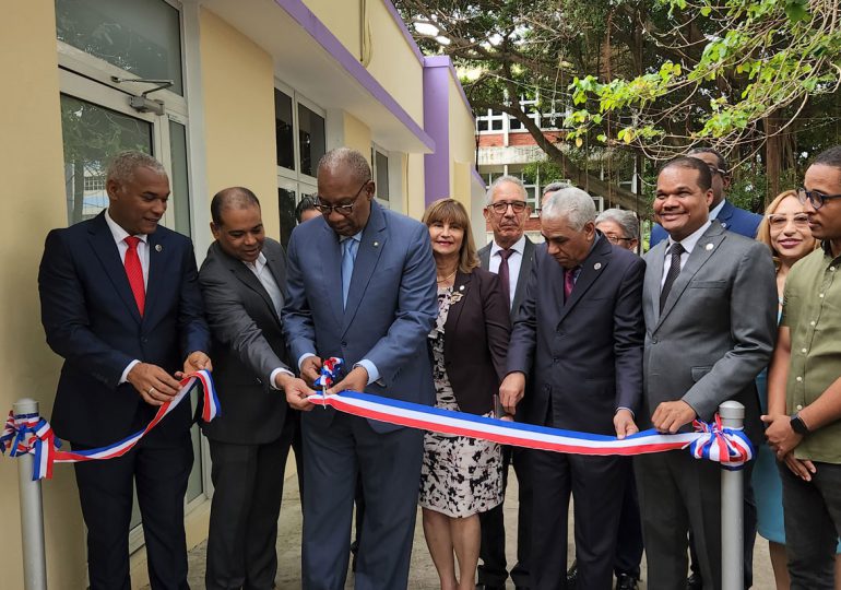 UASD reinaugura edificio de la Escuela de Idiomas tras diez años cerrado