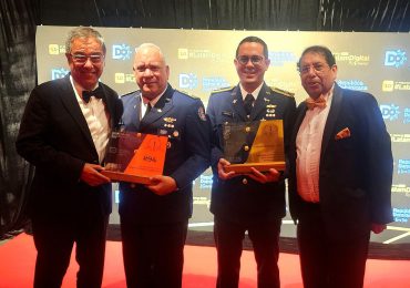 Escuelas Vocacionales del Ministerio de Defensa ganan máximo galardón de los Premios Latam Digital 2025