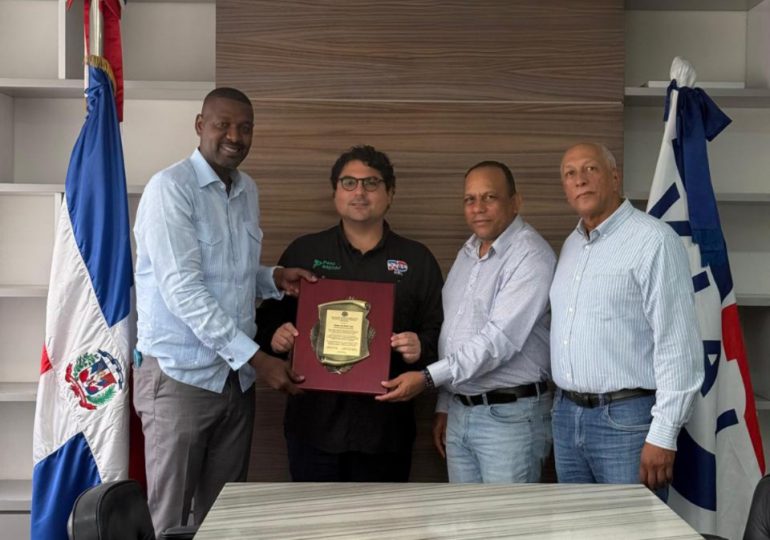 ABASADO reconoce al director Red Vial por su firme apoyo al deporte
