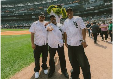 Grupo Barak lanza primera bola en juego de los White Sox y llena el Rosemont Theatre en Chicago con su gira “Dios Fuerte”