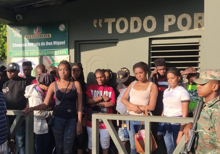 Ejército intercepta a 22 haitianos indocumentados en zona boscosa de Dajabón