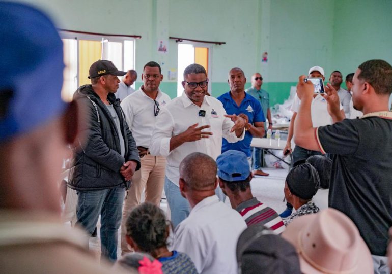 Gobierno lleva inclusión social y desarrollo a El Cercado, San Juan