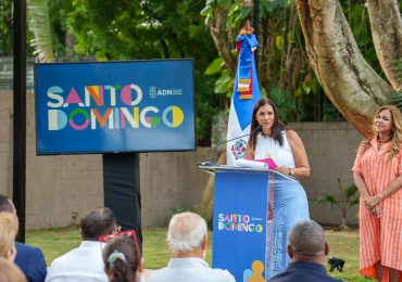 Residentes de Arroyo Hondo agradecen a Carolina Mejía transformación del parque Riveras de las Palmas