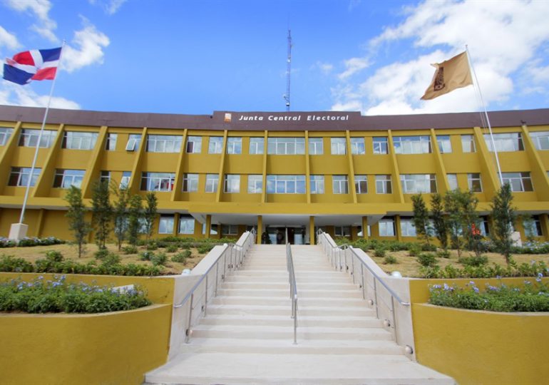JCE informa el martes entra en vigor formato único para actas del estado civil y el reajuste de las tasas