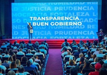 Deligne: Abinader da impulso sin precedentes al Sur; lleva “El País que Construye Luis” a Barahona