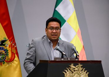 El ministro de Justicia de Bolivia renuncia en medio de tensiones sociales y bloqueos