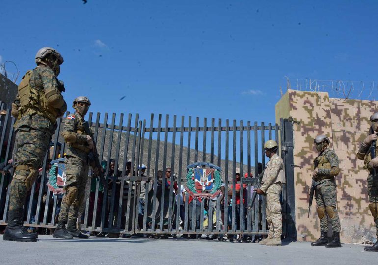Abinader: cierre de frontera y muro son por seguridad, no por racismo