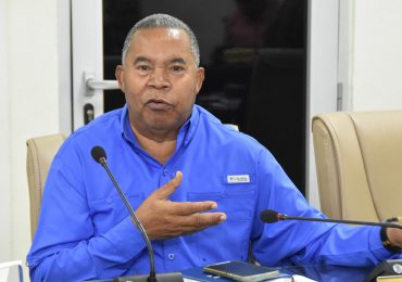 ADP advierte: “escuelas no pueden acoger niños de tres años”