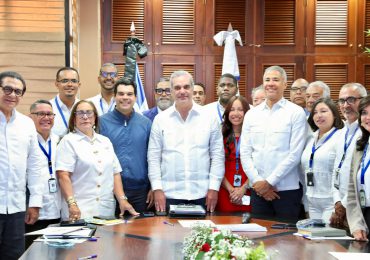 Gobierno supera los RD$4,000 millones en inversión para agua y saneamiento en Santiago, afirma Abinader