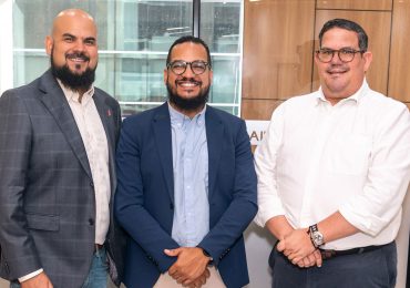 Air Century inaugura oficina comercial en Acrópolis Business Mall