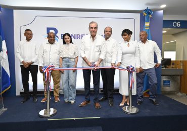 Video: Presidente Abinader encabeza inauguración de nueva oficina de Banreservas en Manzanillo