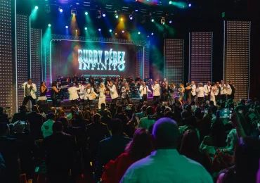 Artistas dominicanos destacan derroche de talento en “Rubby Pérez Infinito”