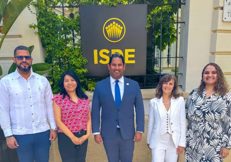 El Consulado General de la República Dominicana en Barcelona e ISDE Business School firman un acuerdo de colaboración