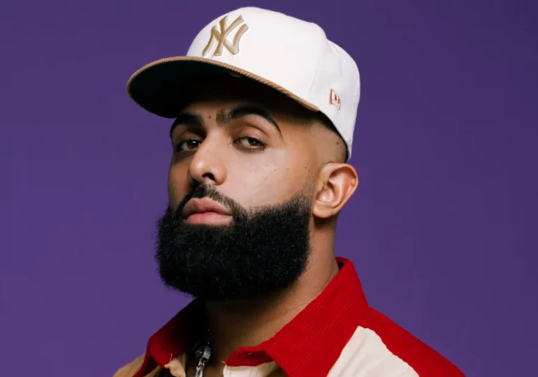 Eladio Carrión lanza concurso para que sus fans diseñen la camiseta oficial de su próximo tour