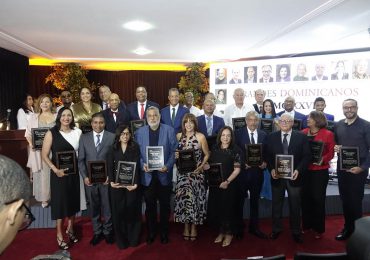 Emotivo acto marca la puesta en circulación del tomo XXVIII de “Grandes Dominicanos” de Carlos T. Martínez