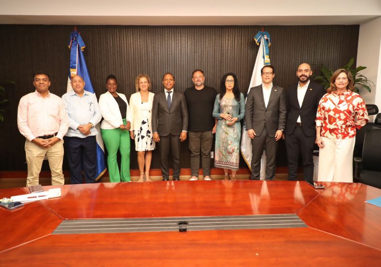 INTRANT y Nippy firman acuerdo estratégico para los motoconchos