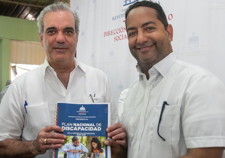 Presidente Luis Abinader recibe de CONADIS el borrador del Plan Nacional de Discapacidad
