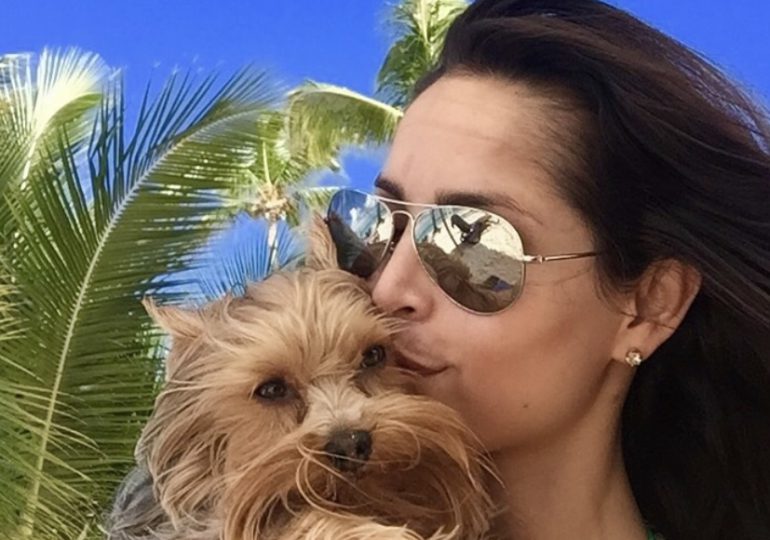 Muere Freud, cachorro de Carmen Villalobos: “Gracias por todos estos años”