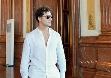 David Bisbal disfruta de Viena y pregunta a sus fans: ¿playa o montaña?