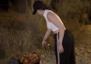 Karen Yapoort disfruta de un día en familia rodeada de naturaleza y caballos