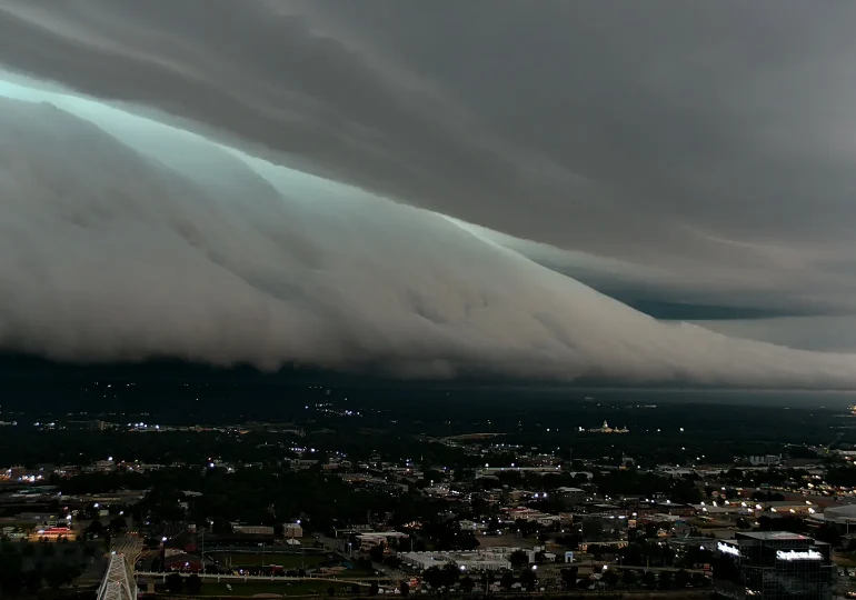 Impresionante cinturón de nubes cubre Washington en medio de alertas meteorológicas