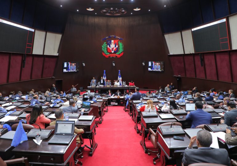 Diputados concluyeron lectura del Código Penal, con 179 legisladores presentes