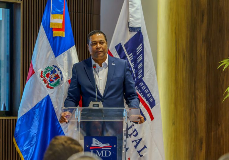 Víctor D’Aza felicita trabajo legislativo para fortalecer la gestión integral de los residuos sólidos en el país