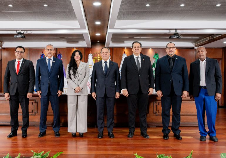 Instituciones acuerdan implementar justicia terapéutica y de reinserción social