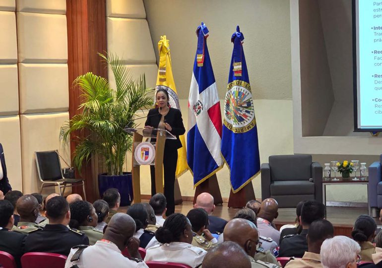 Instituciones conocen buenas prácticas policiales en RD