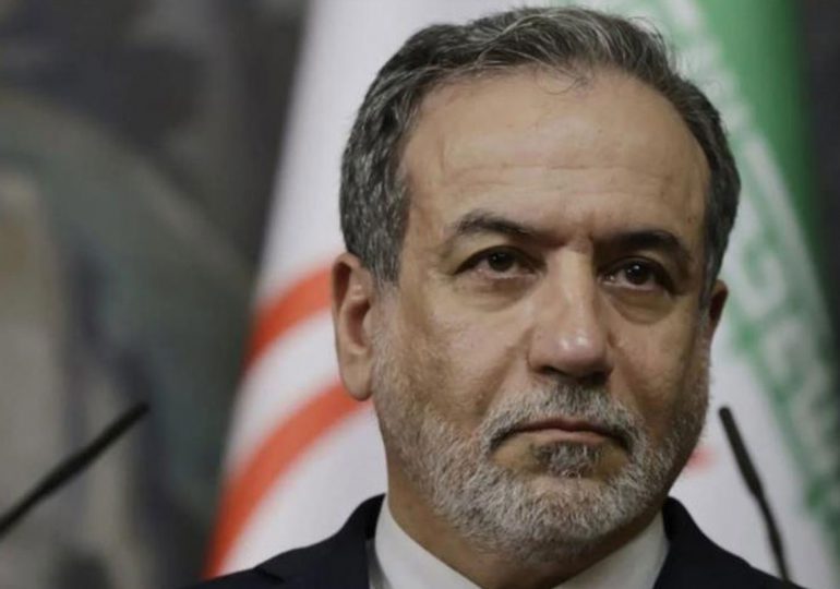 Irán dice que cualquier acuerdo nuclear debe respetar el "derecho" a enriquecer uranio