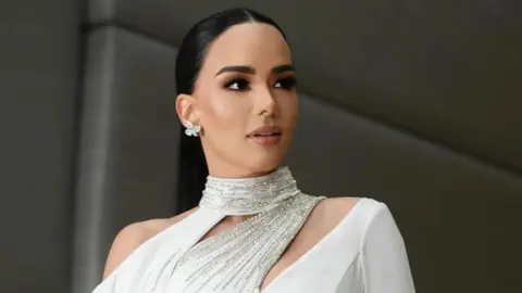 Isaura Taveras presenta querella contra “La Tora” por difamación e injuria