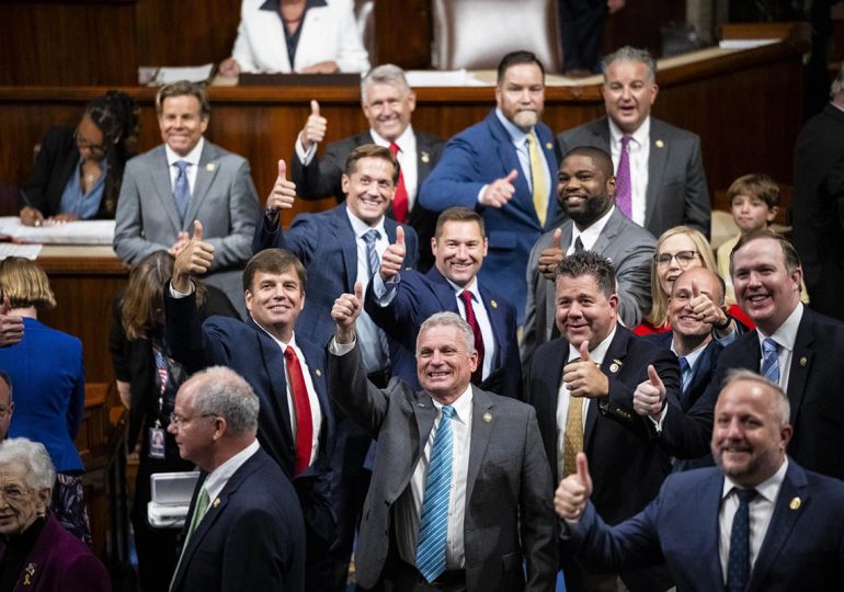 La nueva ley fiscal añade miles de millones de dólares al proyecto antimigratorio de Trump