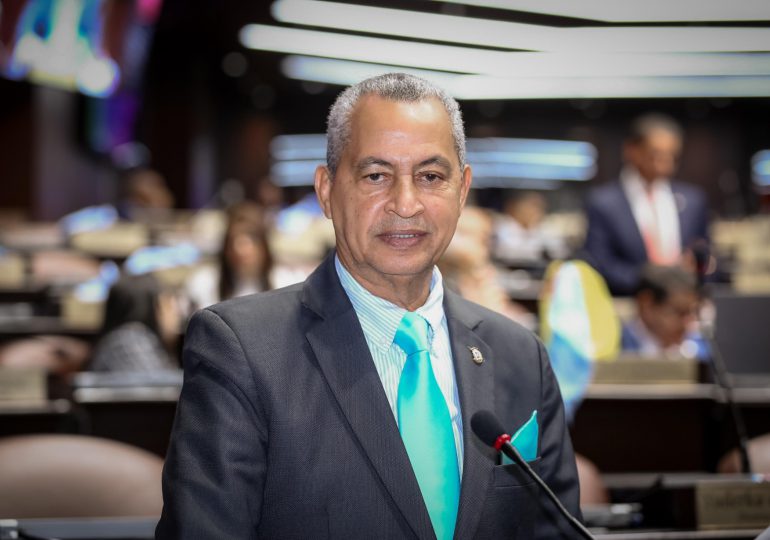 Diputado Pedro Martínez destaca avances y retrocesos en reformas al Código Penal y Código Laboral